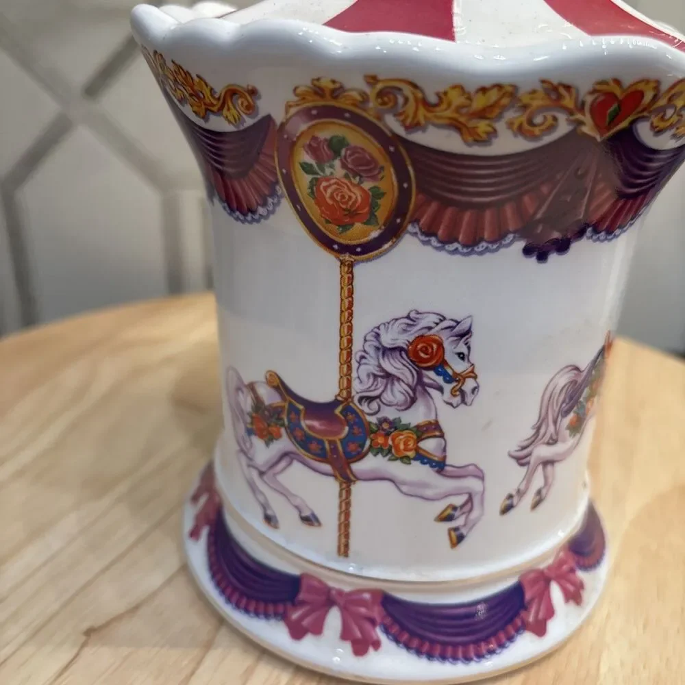 Vtg 1982 Teleflora Ceramic canister musical carousel horse design 8
